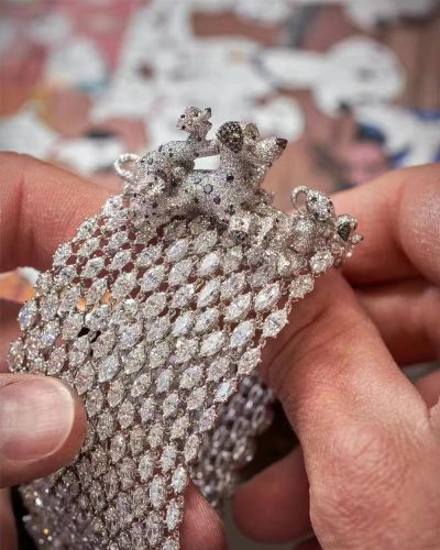 40万的卡地亚钻戒典当四分之一价，这是钻石的问题，还是被骗了？