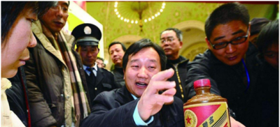 为啥街边总有人“高价回收老酒”？原来其中暗藏玄机，千万别中计