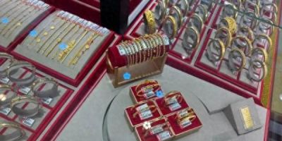 金价每克“狂飙”至600元！