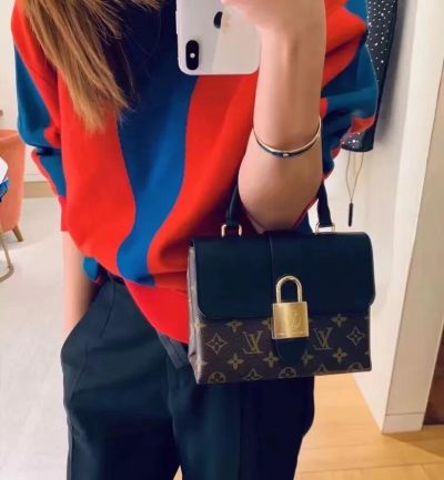 香奈儿耳环去哪里典当好 求荐高级定制女装，小香风优雅系列和时尚潮流款的生产厂家，谢谢？
