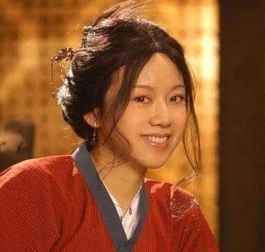 赛琳小包回收 什么样的衣服穿上去感觉很有钱，但实际并不贵？