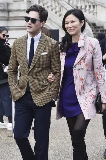 徐州香奈儿回收电话 国际名媛邓文迪与默多克离婚后靠什么维持光鲜生活？
