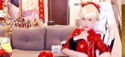 武汉回收香奈儿包 腐团儿再出硬核Cos角色，“付费模式下红色高跟鞋引关注，手上钻戒21万”，你怎么看？