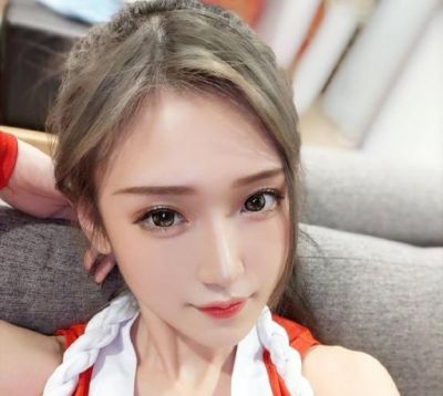 武汉回收香奈儿包 腐团儿再出硬核Cos角色，“付费模式下红色高跟鞋引关注，手上钻戒21万”，你怎么看？