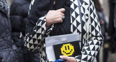 香奈儿徽章回收价 能分享一下你觉得很特别的包包牌子吗？