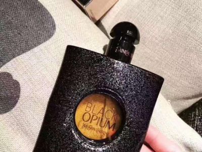 啤酒瓶回收宝格丽 有哪些黑色瓶子的香水？