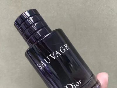 啤酒瓶回收宝格丽 有哪些黑色瓶子的香水？