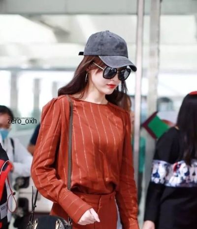 西安格迪奥回收价格查询 想给女朋友买个包包，10000左右求推荐？