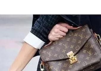 西安格迪奥回收价格查询 想给女朋友买个包包，10000左右求推荐？