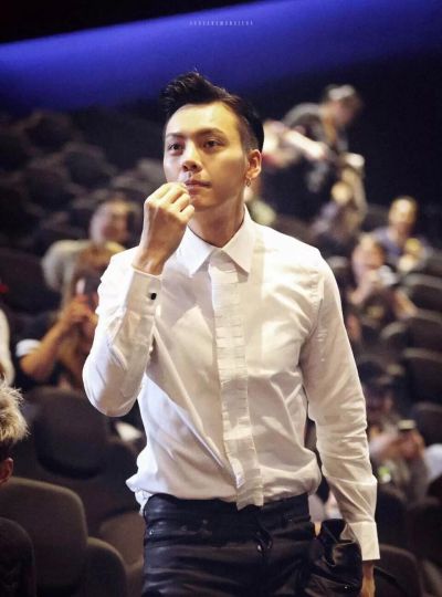 aj迪奥高帮正品鞋盒回收 迪奥鞋带系法？