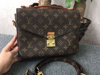 lv路易威登回收价格 lv包水洗了回收吗？