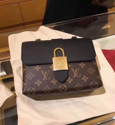 lv路易威登回收价格 lv包水洗了回收吗？