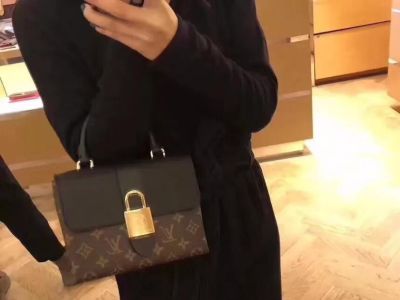 lv路易威登回收价格 lv包水洗了回收吗？