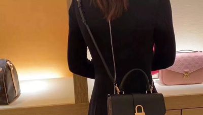 lv路易威登回收价格 lv包水洗了回收吗？