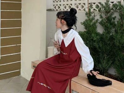 迪奥的耳环能回收吗吗 有哪些复古高级又优雅的绝美小裙子？