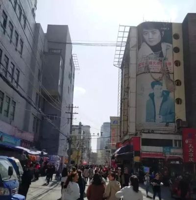 长春回收迪奥包价格及图片 乌鲁木齐有哪些成熟的商圈和兴起来的商圈? 长春回收迪奥包价格及图片 乌鲁木齐有哪些成熟的商圈和兴起来的商圈?