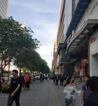 长春回收迪奥包价格及图片 乌鲁木齐有哪些成熟的商圈和兴起来的商圈? 长春回收迪奥包价格及图片 乌鲁木齐有哪些成熟的商圈和兴起来的商圈?