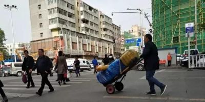 长春回收迪奥包价格及图片 乌鲁木齐有哪些成熟的商圈和兴起来的商圈? 长春回收迪奥包价格及图片 乌鲁木齐有哪些成熟的商圈和兴起来的商圈?