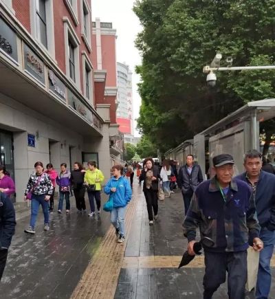 长春回收迪奥包价格及图片 乌鲁木齐有哪些成熟的商圈和兴起来的商圈? 长春回收迪奥包价格及图片 乌鲁木齐有哪些成熟的商圈和兴起来的商圈?